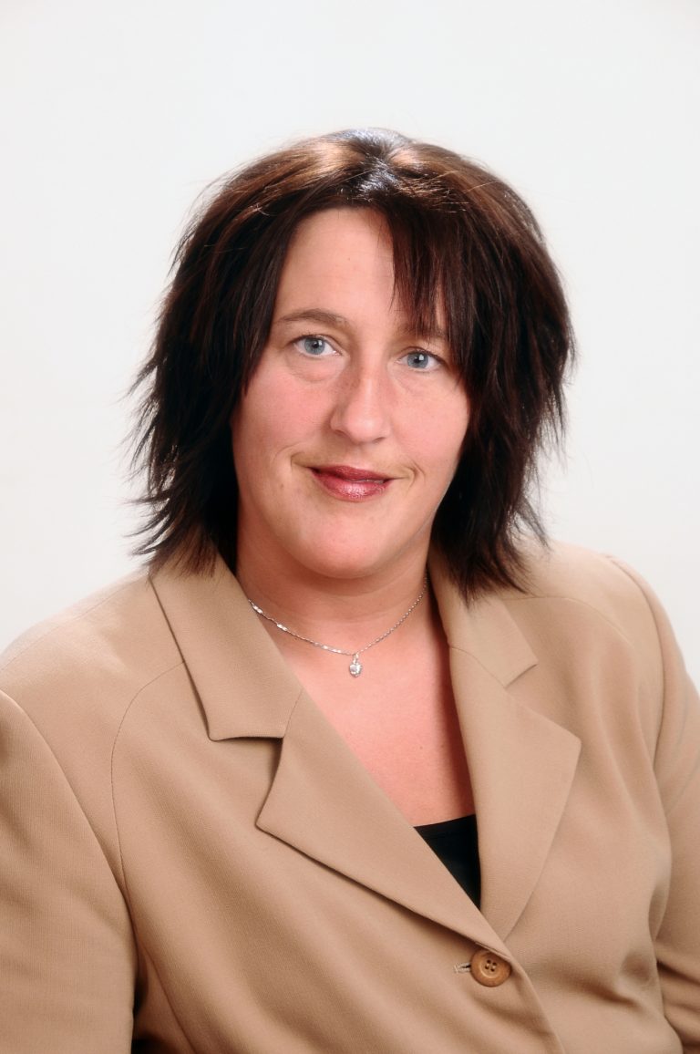 Maître Annie Desrosiers