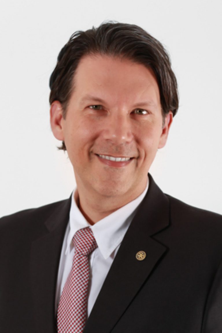 Maître Jean Théberge